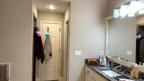 Snapshot of badboyson65 chatting on December 2024 06:18:02 AM HotWifeFun32 online show from December 2024 06:18:02 AM