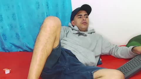 Juan Help us reach 100 likes online show from February 2025 01:00:01 AM