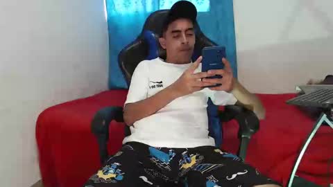 Juan Help us reach 100 likes online show from March 2025 06:34:01 PM