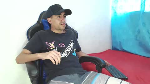 Juan Help us reach 100 likes online show from March 2025 07:26:02 PM