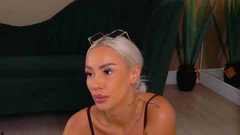 Snapshot of bailey_rush chatting on September 2025 01:10:01 PM bailey_rush online show from September 2025 01:10:01 PM