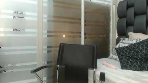 Barbara  online show from December 2024 01:06:02 PM