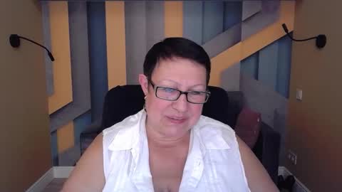 Snapshot of barbaraturners chatting on October 2025 07:13:01 PM barbaraturners online show from October 2025 07:13:01 PM