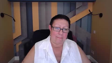 Snapshot of barbaraturners chatting on October 2025 07:05:01 PM barbaraturners online show from October 2025 07:05:01 PM