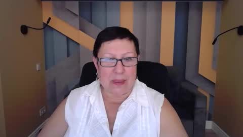 Snapshot of barbaraturners chatting on October 2025 06:48:01 PM barbaraturners online show from October 2025 06:48:01 PM