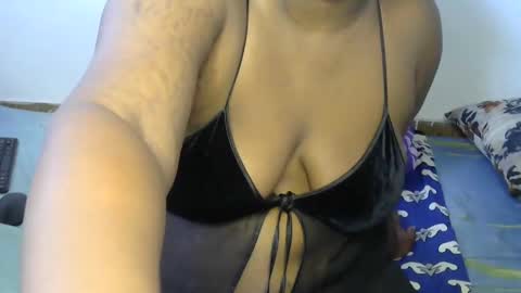 Snapshot of barbie_1999 chatting on February 2025 10:59:01 AM kendra online show from February 2025 10:59:01 AM