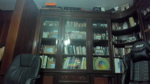 Snapshot of barbie_and_lituam chatting on January 2025 01:00:02 AM BarbieLituam online show from January 2025 01:00:02 AM