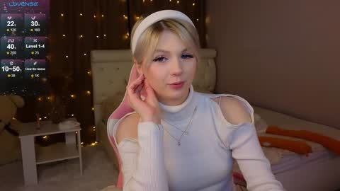 Snapshot of barbiee_b chatting on December 2024 08:11:01 PM Stacy online show from December 2024 08:11:01 PM
