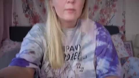 barbiegirl966 online show from October 2025 08:36:02 AM