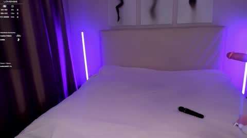 Snapshot of barbielina_ chatting on October 2025 08:07:01 PM Emma online show from October 2025 08:07:01 PM