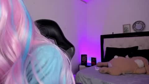 Snapshot of barbieteeen chatting on December 2025 04:55:01 AM Barbie... online show from December 2025 04:55:01 AM