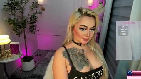 Miss Alexa Fields  online show from October 2025 05:25:01 PM