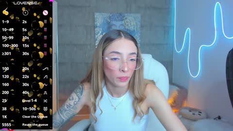 Snapshot of barbiie_scoth chatting on January 2025 10:58:02 PM Barbie Scot online show from January 2025 10:58:02 PM