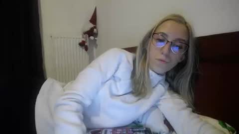 Lena online show from January 2025 08:50:01 PM