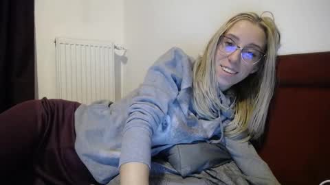 Lena online show from January 2025 08:00:02 PM