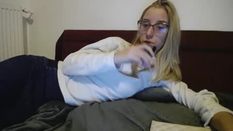 Lena online show from March 2025 07:20:02 PM