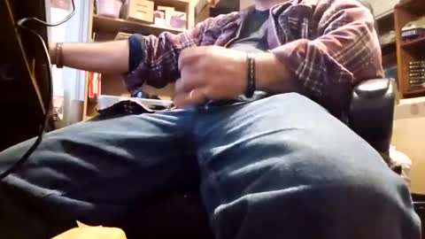 bartender3127 online show from November 2025 08:58:02 PM