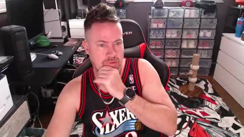 Snapshot of basketballjerseygang chatting on December 2025 04:05:01 PM Jordan online show from December 2025 04:05:01 PM