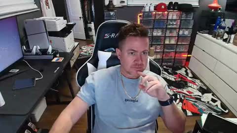 Snapshot of basketballjerseygang chatting on December 2025 11:54:01 PM Jordan online show from December 2025 11:54:01 PM