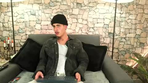 Bastian online show from October 2025 05:26:02 AM