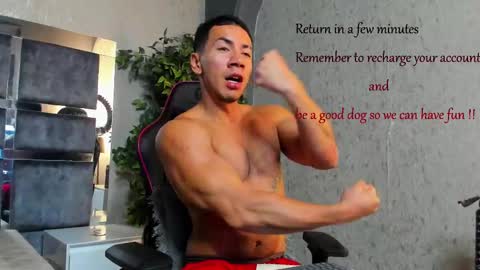 Bastian Independent Model online show from October 2025 12:04:02 PM