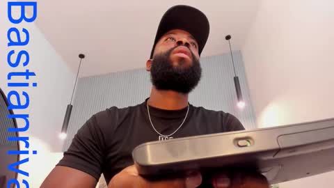 Bastian. online show from October 2025 12:03:01 PM