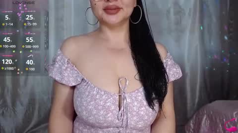 Snapshot of batari_giya chatting on November 2025 05:50:02 AM Lara online show from November 2025 05:50:02 AM