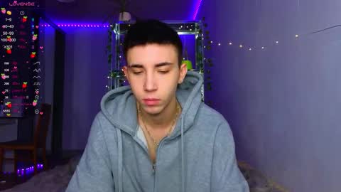 Snapshot of batarol0 chatting on September 2025 08:35:01 PM mett online show from September 2025 08:35:01 PM