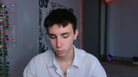 Snapshot of batarol0 chatting on October 2025 07:10:02 AM mett online show from October 2025 07:10:02 AM