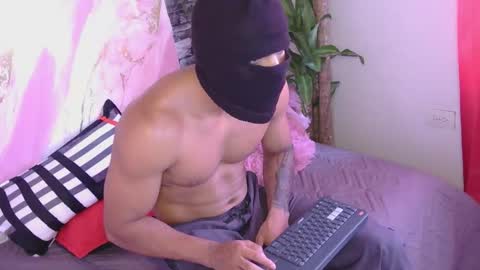 batmanhot7 online show from September 2025 09:26:02 PM