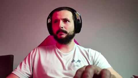 Snapshot of baxxline chatting on September 2025 01:07:02 AM Baxxline online show from September 2025 01:07:02 AM