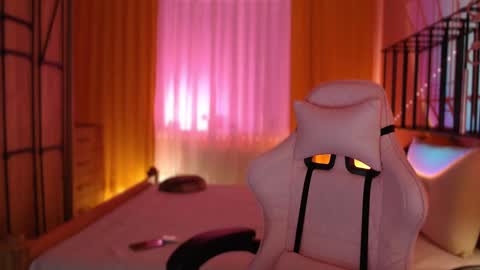 Snapshot of bb_heidy chatting on December 2024 02:38:01 AM Heidy online show from December 2024 02:38:01 AM