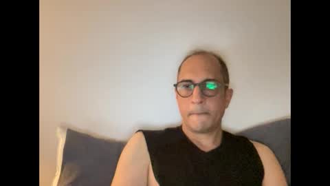 bball_lover_ online show from September 2025 04:51:02 PM