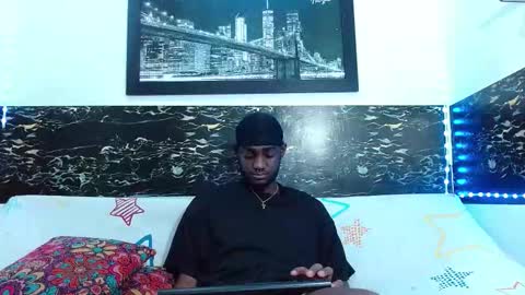 Andrew  online show from October 2025 03:12:02 AM