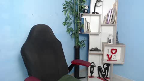 Charlote online show from January 2025 11:58:02 AM