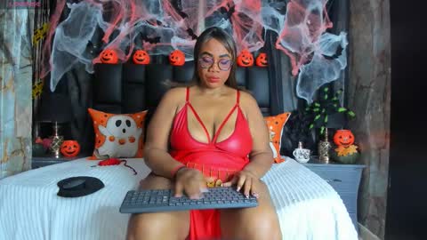 Snapshot of bbwlatina01 chatting on October 2025 12:28:01 PM Bbwlatina01 online show from October 2025 12:28:01 PM