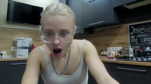 Summer BABY online show from December 2024 06:46:02 PM