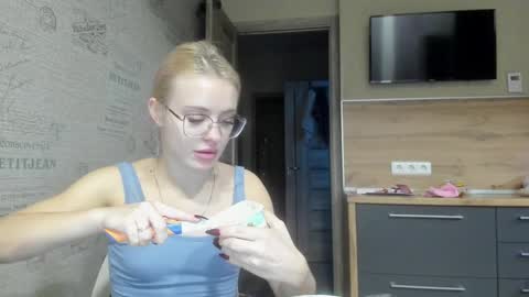 Summer BABY online show from December 2024 04:57:01 PM