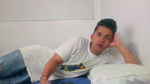 Sara  Juan online show from December 2024 12:06:02 PM