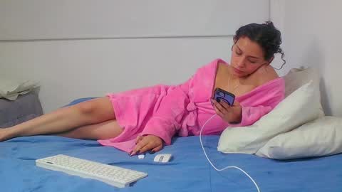 Sara  Juan online show from December 2024 01:18:02 AM