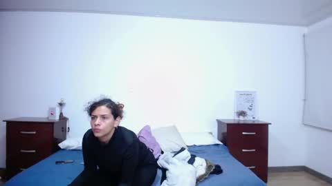 Sara  Juan online show from November 2025 02:21:01 AM