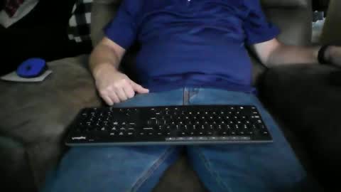 Snapshot of beachguy38 chatting on December 2024 09:48:01 PM beachguy38 online show from December 2024 09:48:01 PM