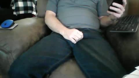 Snapshot of beachguy38 chatting on December 2024 05:43:01 PM beachguy38 online show from December 2024 05:43:01 PM