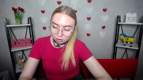 BeatriceFlyy online show from December 2024 09:30:01 AM