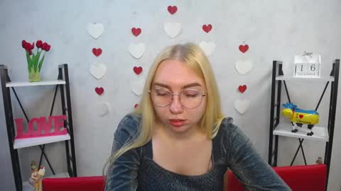 BeatriceFlyy online show from December 2024 12:16:02 PM