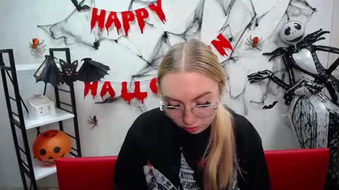 BeatriceFlyy online show from October 2025 01:02:02 PM