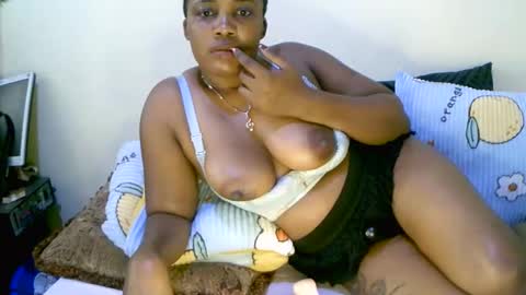 Snapshot of beautifulpeach2 chatting on March 2025 06:03:01 AM beautifulpeach2 online show from March 2025 06:03:01 AM