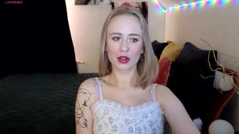 beauty Sasha online show from October 2025 02:48:01 PM