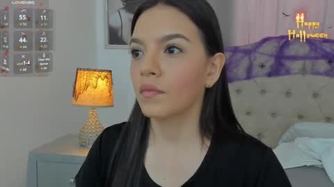 Snapshot of beautyari_ chatting on October 2025 12:38:01 PM Ariana Reyes online show from October 2025 12:38:01 PM