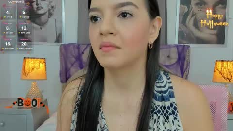 Snapshot of beautyari_ chatting on October 2025 12:12:02 PM Ariana Reyes online show from October 2025 12:12:02 PM